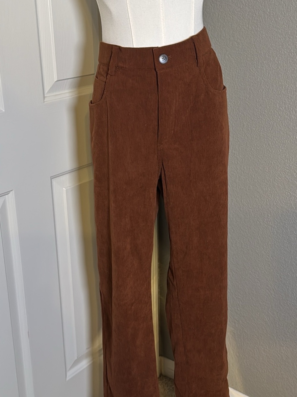 High-Rise Straight Leg Corduroy Pants - Brown